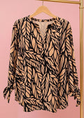 Blusa Hojas & Actitud